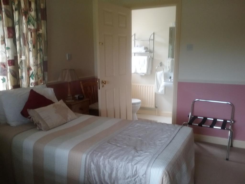 Rocksberry Bed & Breakfast Castlebar Eksteriør bilde