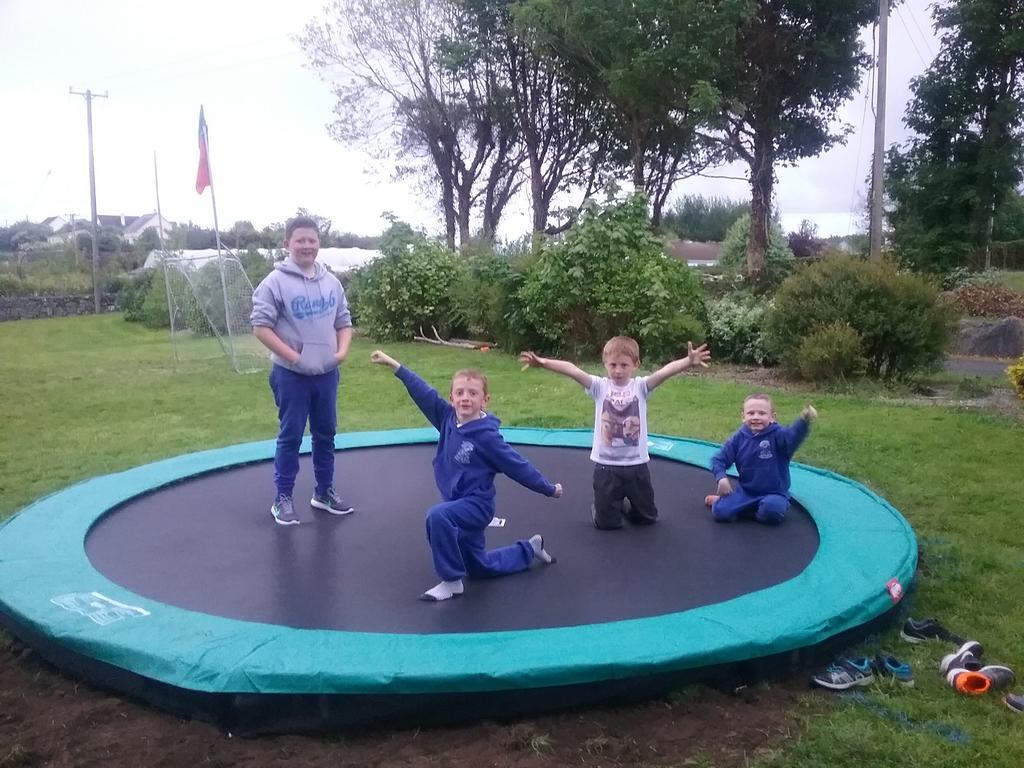 Rocksberry Bed & Breakfast Castlebar Eksteriør bilde