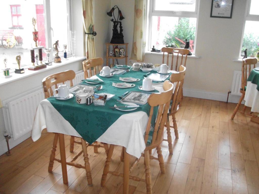 Rocksberry Bed & Breakfast Castlebar Eksteriør bilde